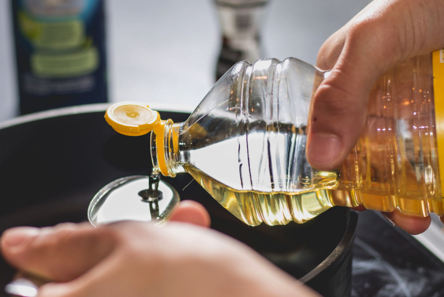 MINYAK TROPIS: INGRIDIEN FUNGSIONAL & MENYEHATKAN